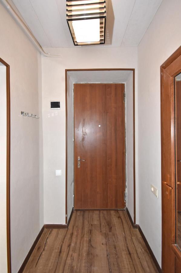 Apartment Near Sasundci Davit Metro Station Yerevan Exterior photo