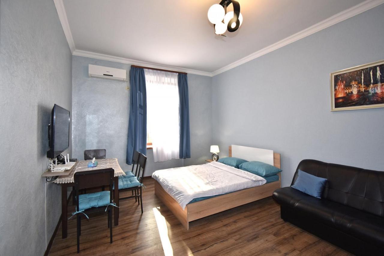 Apartment Near Sasundci Davit Metro Station Yerevan Exterior photo